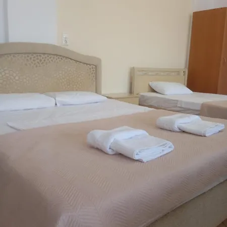 Sweet بلاتامونيس